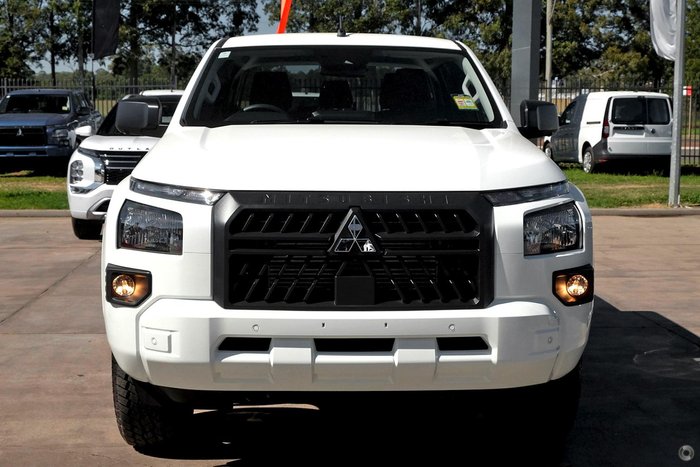 2026 Mitsubishi Triton GLX+