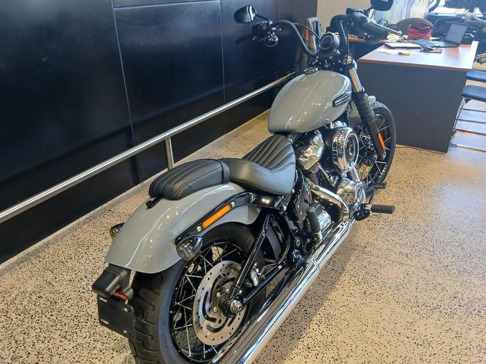 Harley-Davidson Street Bob 117 (FXBB) Softail