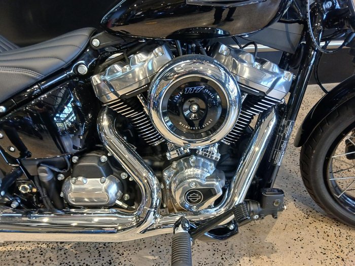 Harley-Davidson Street Bob 117 (FXBB) Softail