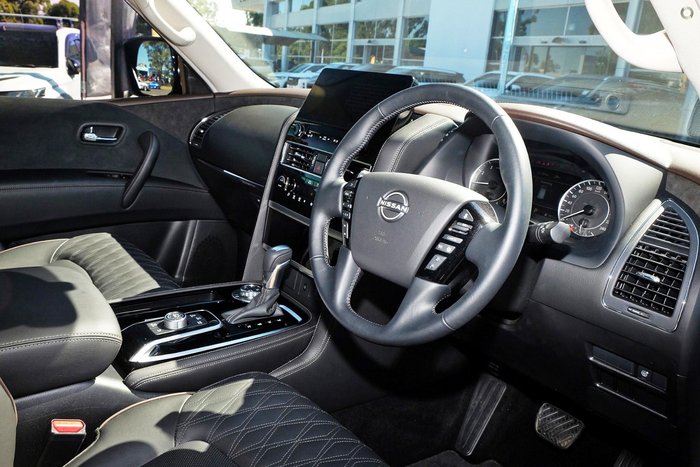 2026 Nissan Patrol Warrior Y62 MY26 4X4 Dual Range Black Obsidian