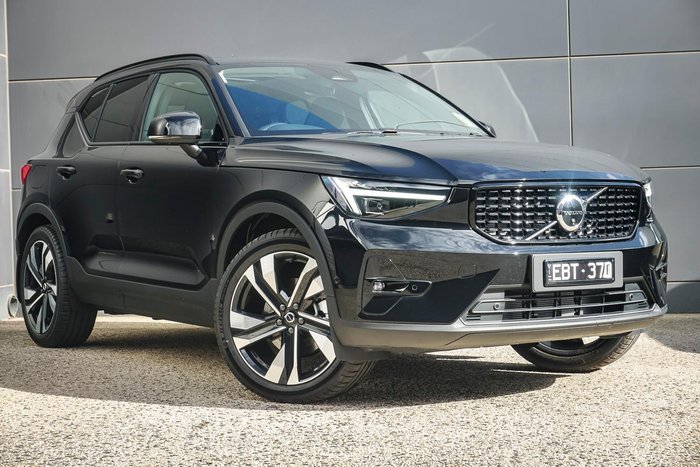 2026 Volvo XC40 Ultra B4 Dark