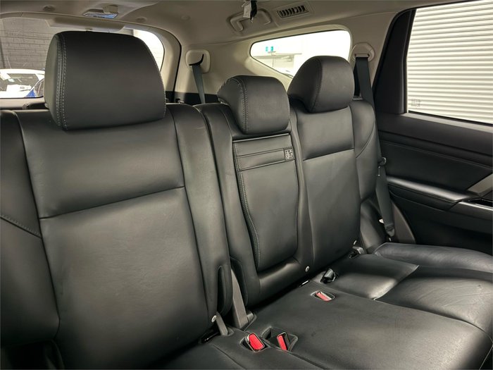 2021 Mitsubishi Pajero Sport GLS