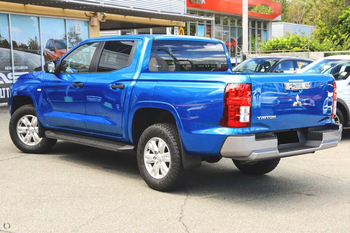 2026 Mitsubishi Triton GLX+