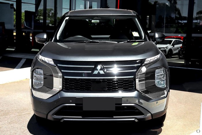2026 Mitsubishi Outlander ES