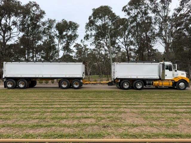 2013 Kenworth T400 Series T409SAR