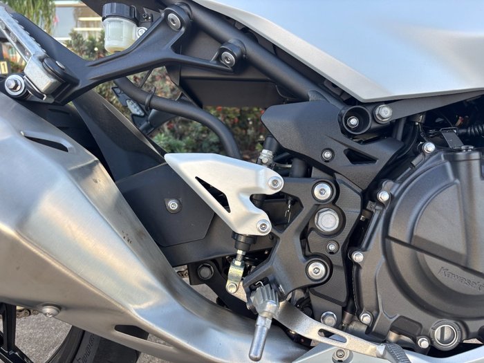 2024 Kawasaki NINJA 500 SE (LAMS) White