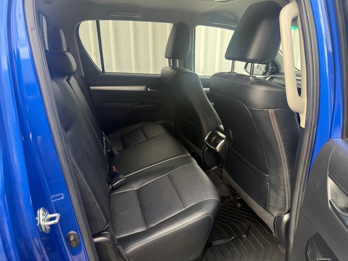 2020 Toyota Hilux SR5