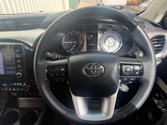 2020 Toyota Hilux SR5