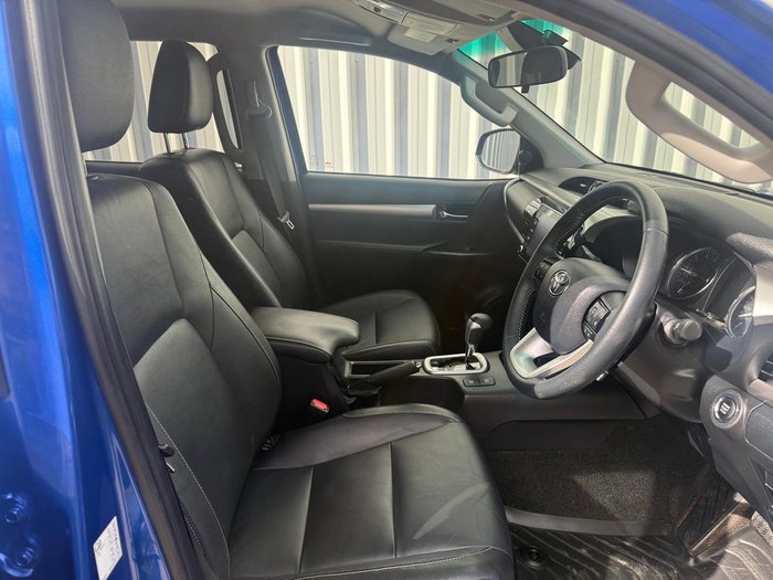 2020 Toyota Hilux SR5