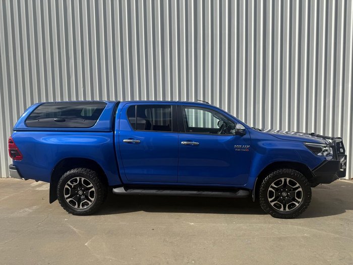 2020 Toyota Hilux SR5