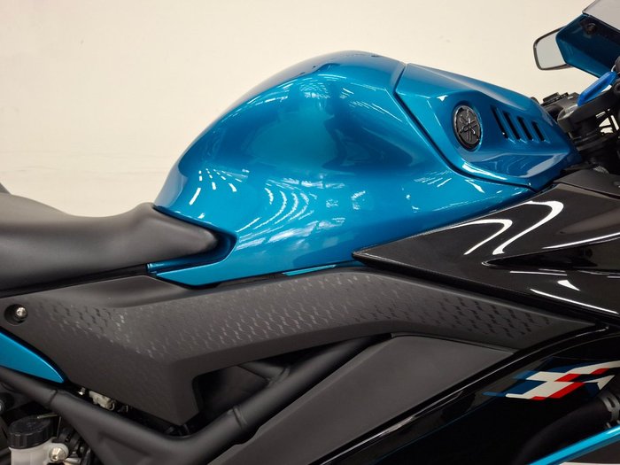 2021 YAMAHA YZF-R3 Blue