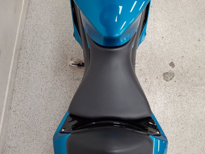 2021 YAMAHA YZF-R3 Blue