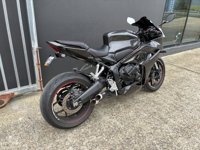 2025 Honda CBR650RAC RED