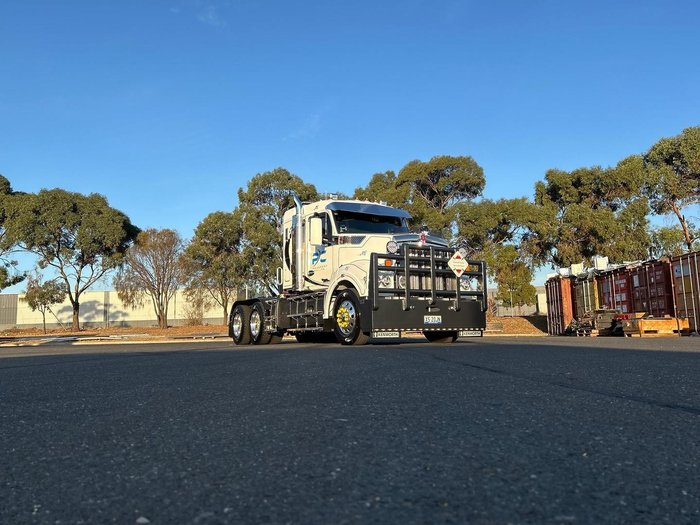 2024 Kenworth T410sar