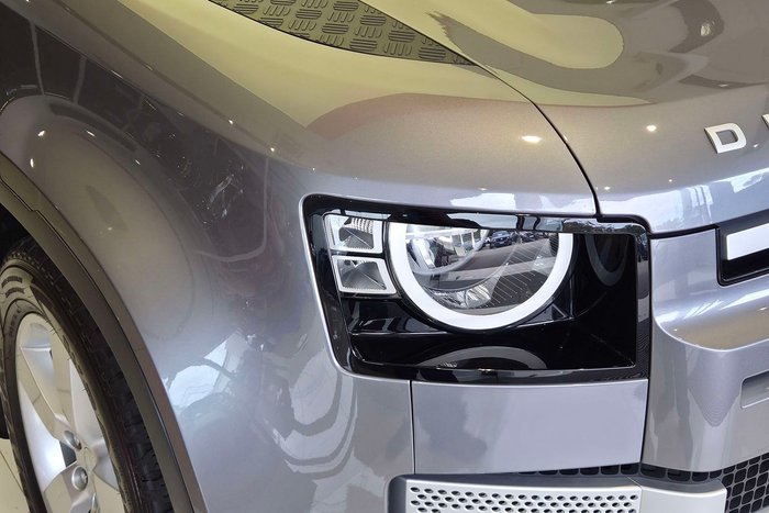 2024 Land Rover Defender 110 P300 S