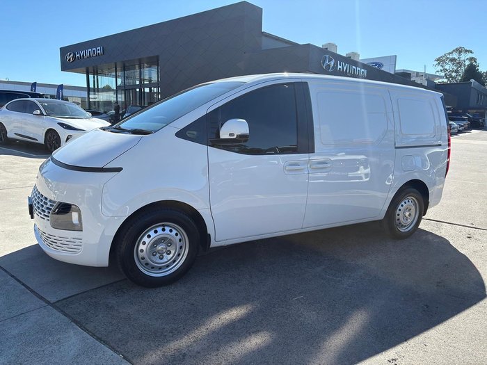 2024 Hyundai STARIA LOAD