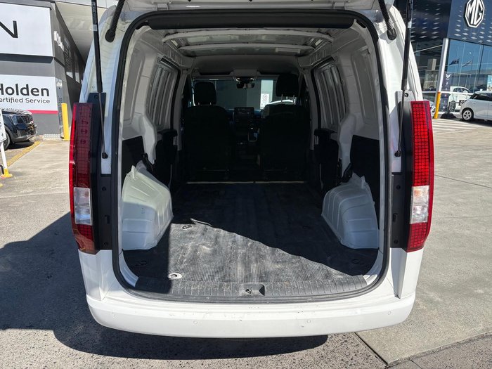 2024 Hyundai STARIA LOAD