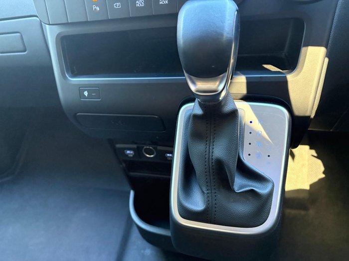2024 Hyundai STARIA LOAD