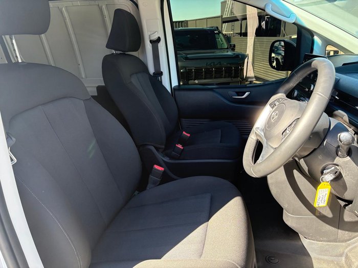 2024 Hyundai STARIA LOAD