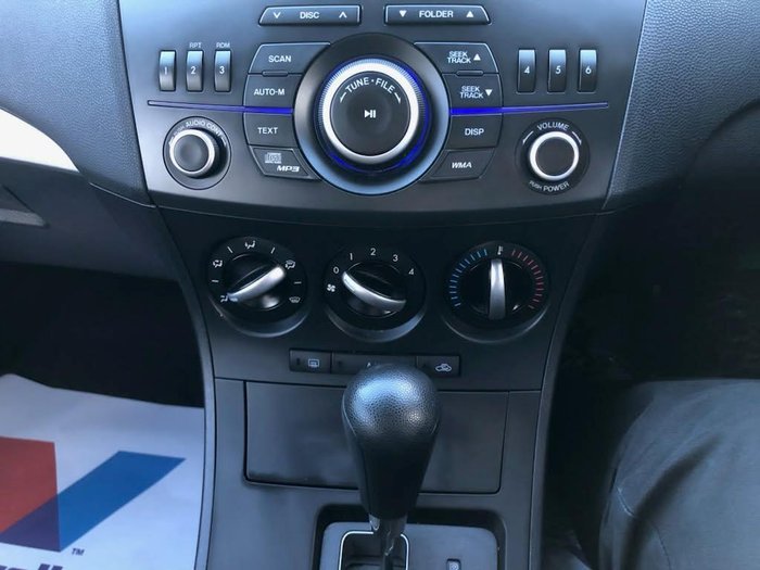 2013 Mazda 3 Neo