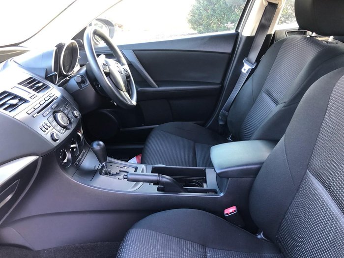 2013 Mazda 3 Neo