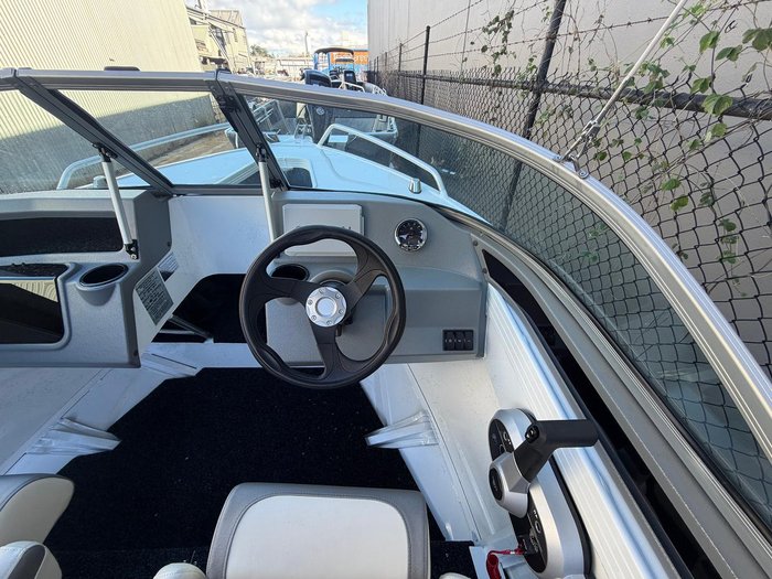 2027 QUINTREX 430 Fishabout