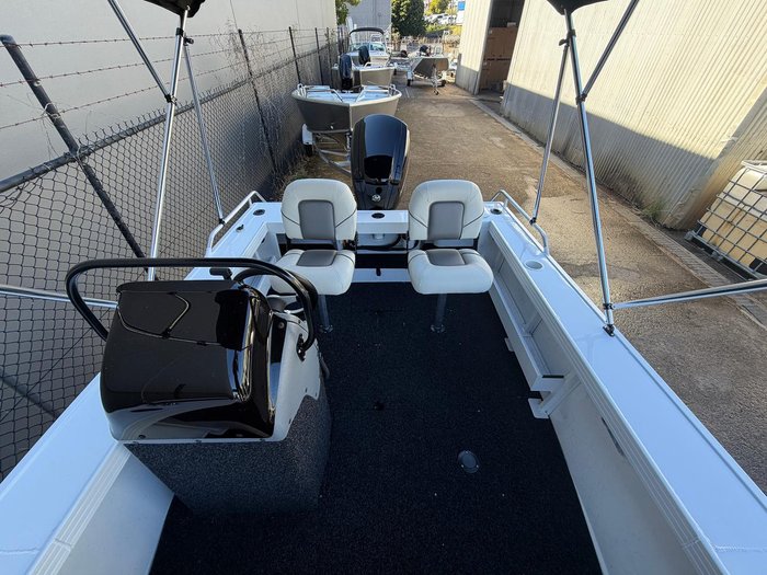 2027 QUINTREX 450 Top Ender