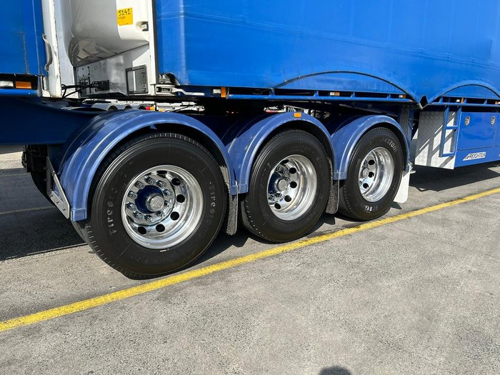 2015 Maxitrans St3 34 Pallet B Sd Ezi-Liner, Bpw
