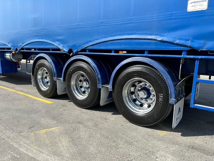 2015 Maxitrans St3 34 Pallet B Sd Ezi-Liner, Bpw