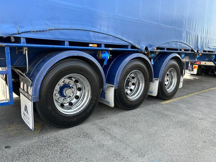 2015 Maxitrans St3 34 Pallet B Sd Ezi-Liner, Bpw