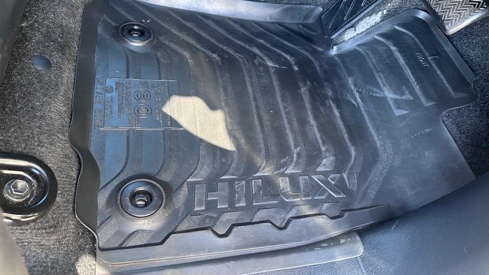 2022 Toyota Hilux Rugged X
