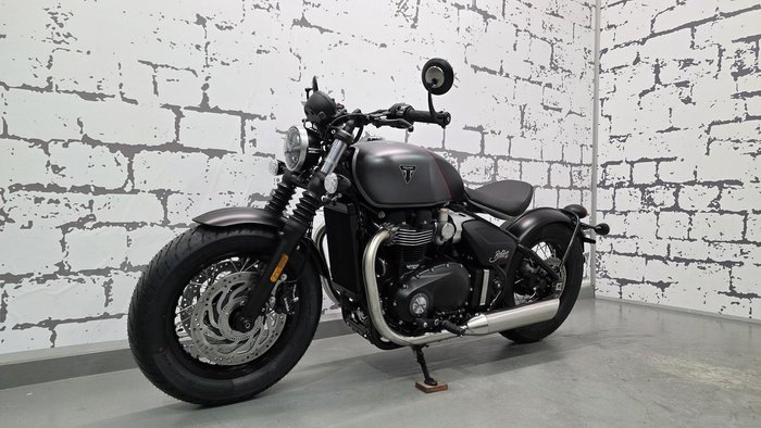 2026 Triumph Bonneville Bobber Bobber Black