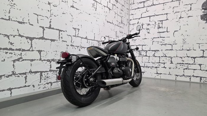 2026 Triumph Bonneville Bobber Bobber Black