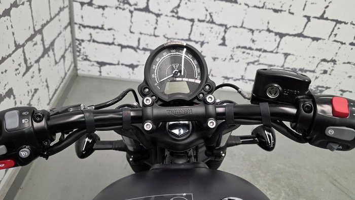 2026 Triumph Bonneville Bobber Bobber Black