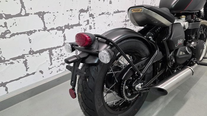 2026 Triumph Bonneville Bobber Bobber Black