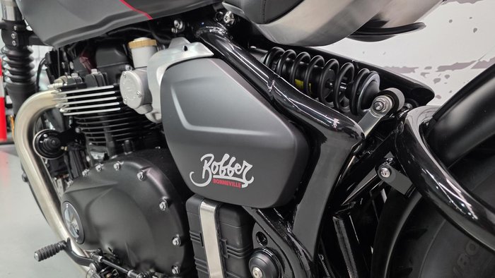 2026 Triumph Bonneville Bobber Bobber Black