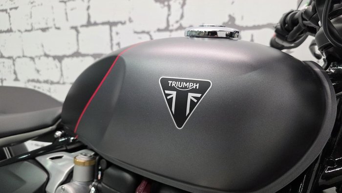 2026 Triumph Bonneville Bobber Bobber Black