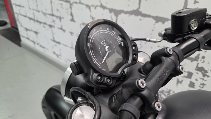 2026 Triumph Bonneville Bobber Bobber Black