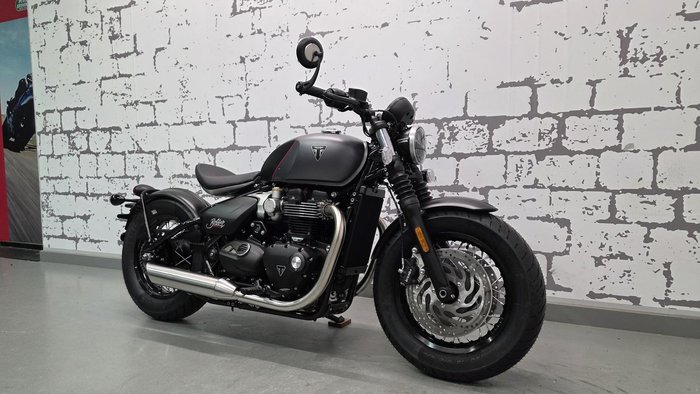 2026 Triumph Bonneville Bobber Bobber Black