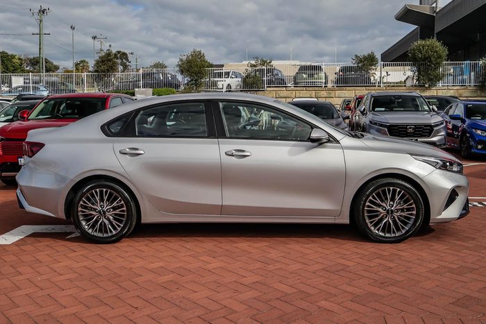 2022 Kia Cerato Sport+