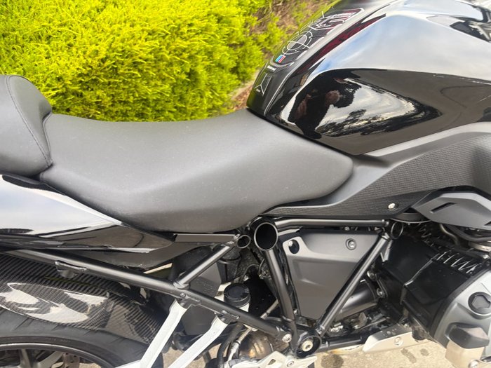 2022 BMW Motorrad R 1250 R TRIPLE BLACK Black