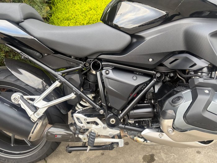 2022 BMW Motorrad R 1250 R TRIPLE BLACK Black