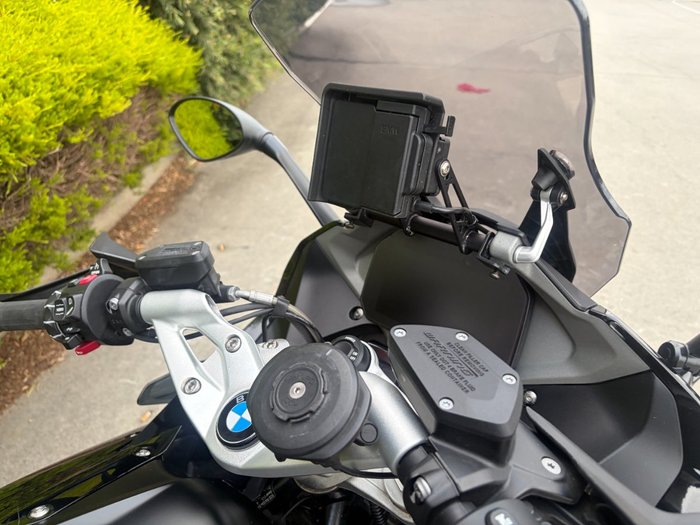 2022 BMW Motorrad R 1250 R TRIPLE BLACK Black