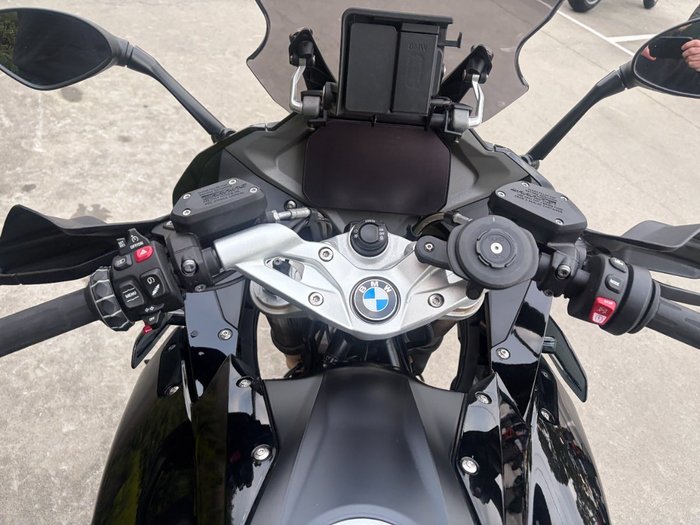 2022 BMW Motorrad R 1250 R TRIPLE BLACK Black