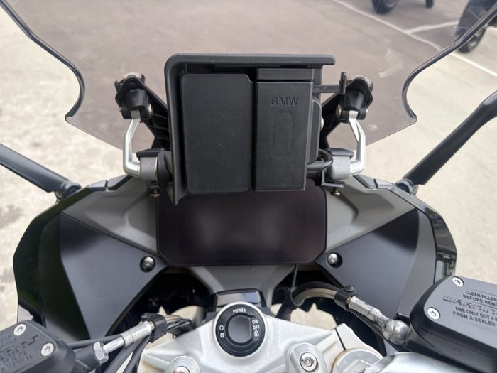 2022 BMW Motorrad R 1250 R TRIPLE BLACK Black