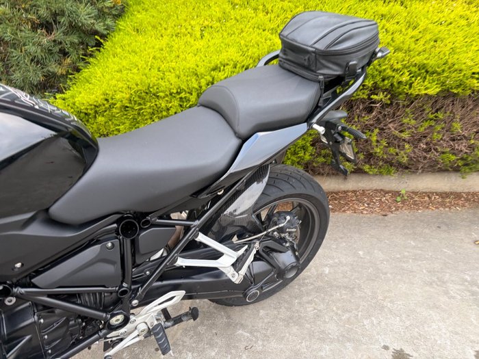 2022 BMW Motorrad R 1250 R TRIPLE BLACK Black