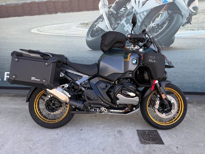 2025 BMW Motorrad R 1300 GS ADVENTURE OPTION 719 Aurelius Green Metallic Matt