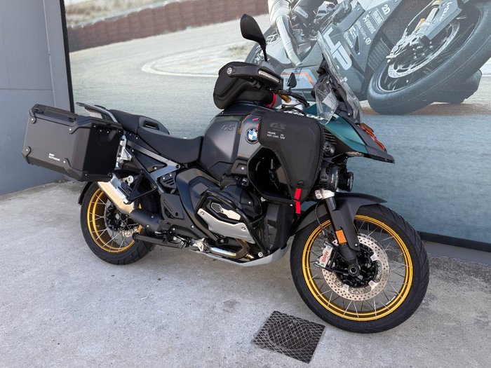 2025 BMW Motorrad R 1300 GS ADVENTURE OPTION 719 Aurelius Green Metallic Matt