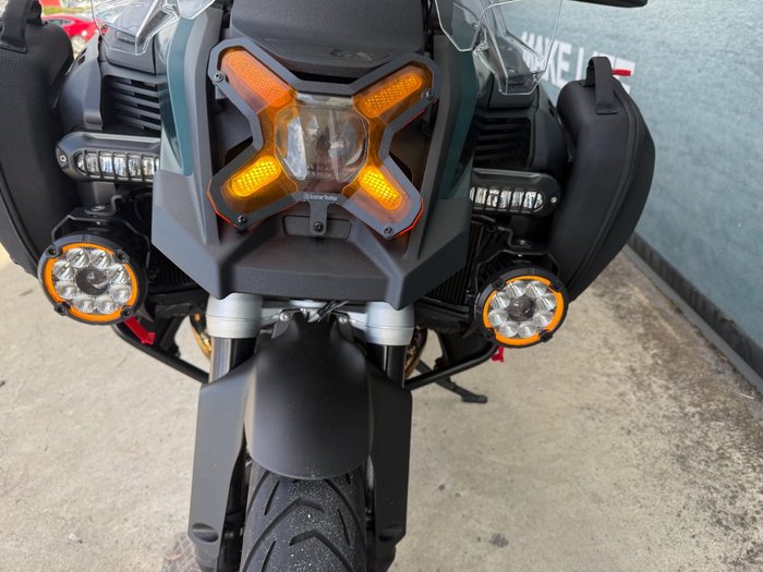 2025 BMW Motorrad R 1300 GS ADVENTURE OPTION 719 Aurelius Green Metallic Matt