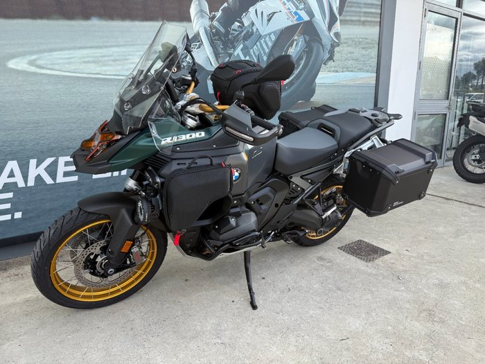 2025 BMW Motorrad R 1300 GS ADVENTURE OPTION 719 Aurelius Green Metallic Matt